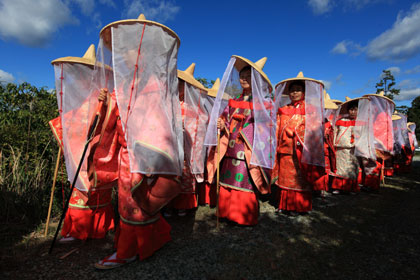 Kimonos in pilgrimage procession