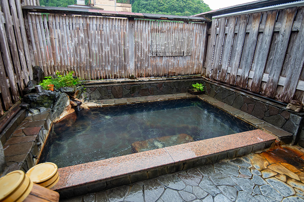 Outdoor onsen bath