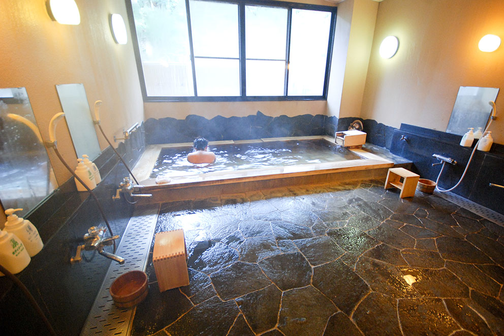 Hinoki bath