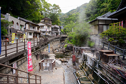 湯の峰温泉