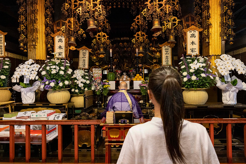 青岸渡寺 朝のおつとめ