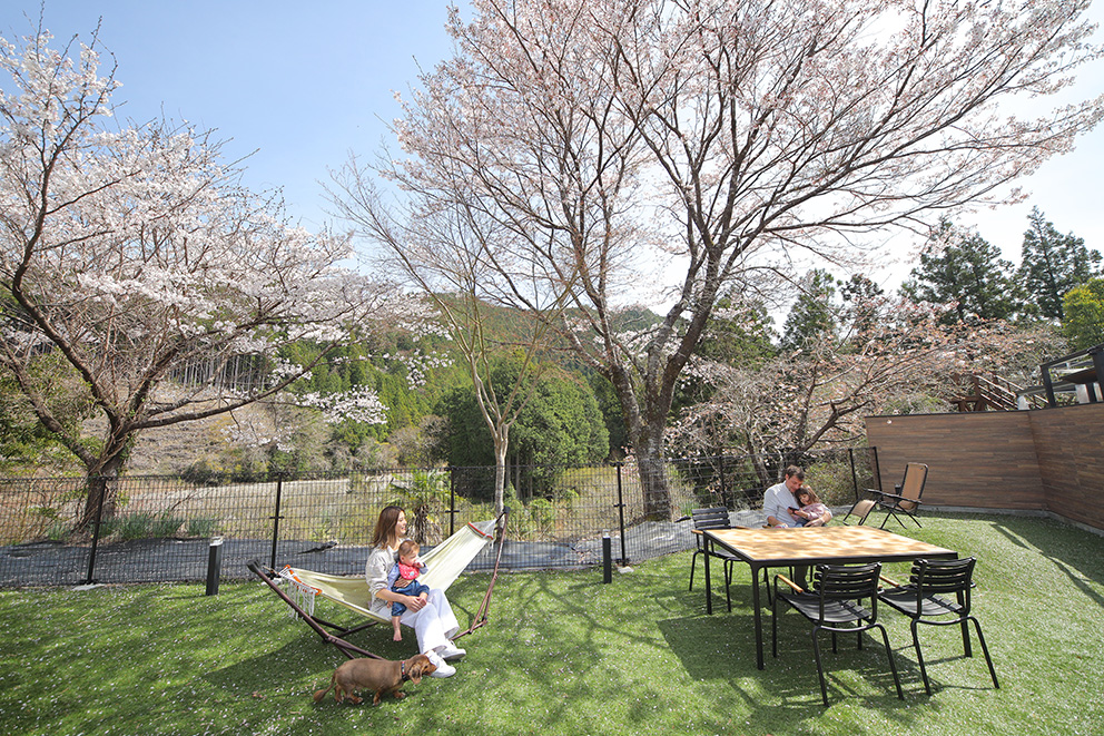 6 Person cottage private garden