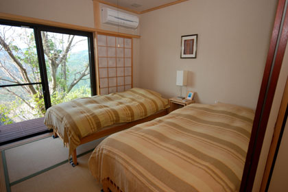 Western style guestroom with Tatami flooring