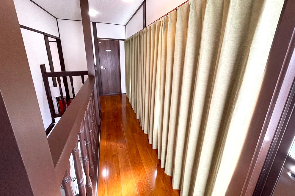 Sakura-no-ma room corridor
