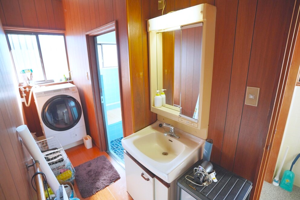 Shared sink and washer