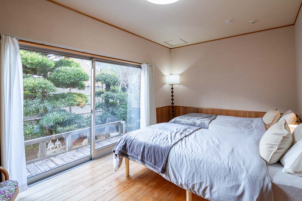 Sample Twin Bedroom