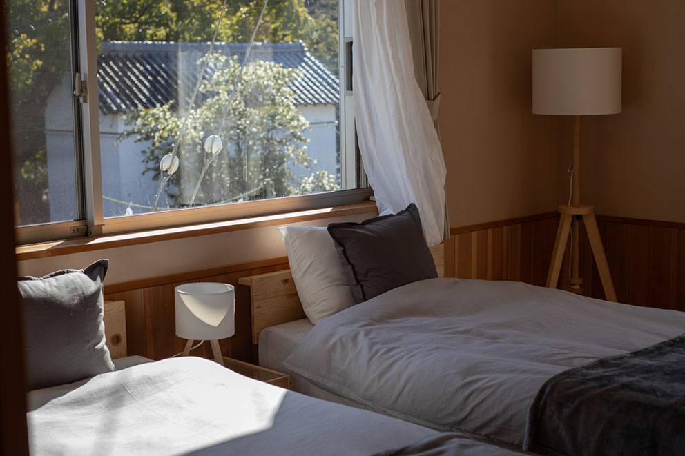Twin Bedroom