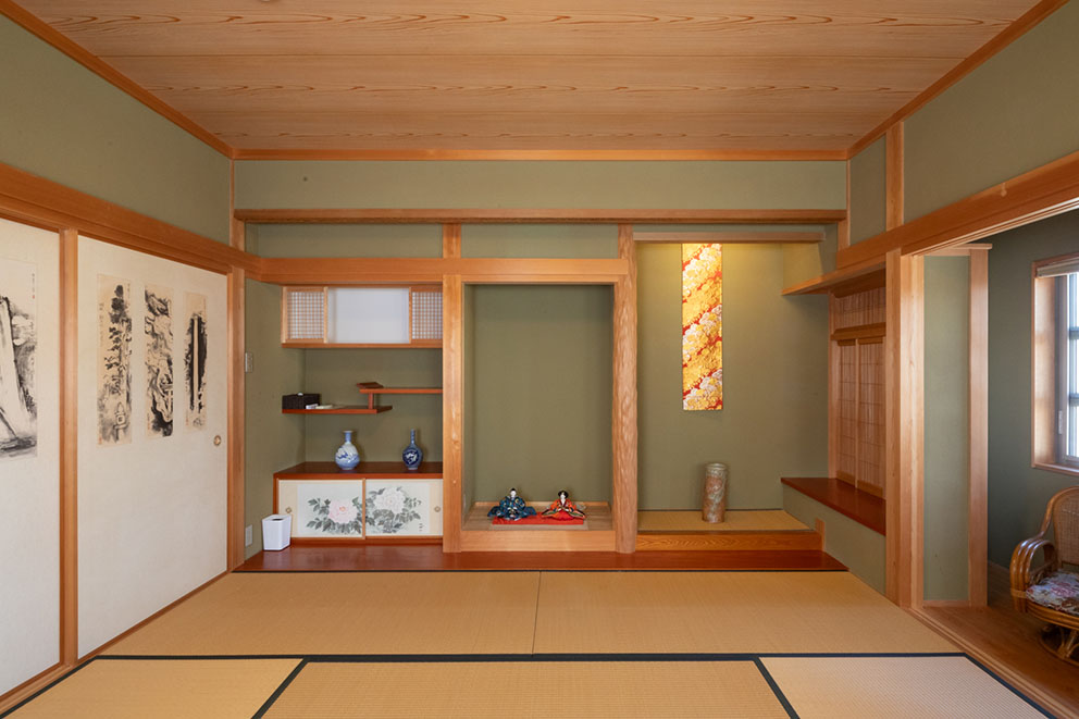Japanese-style room