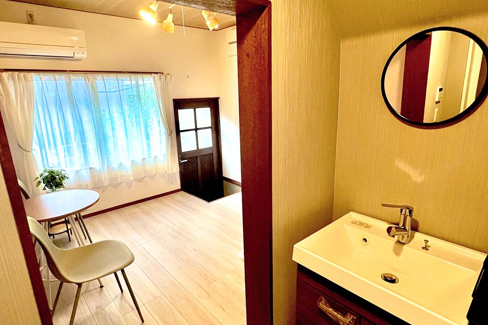Annex sink