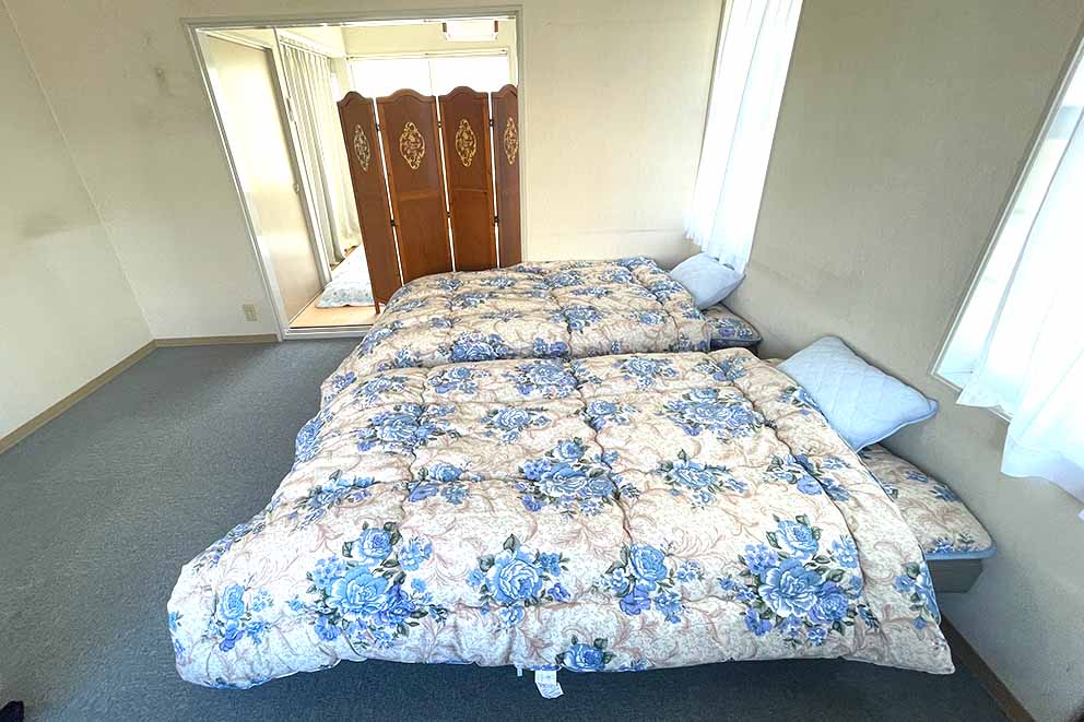 Guestroom (beds)