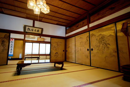 Sample dining room