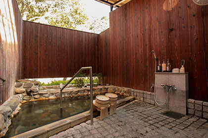 Private outdoor bath