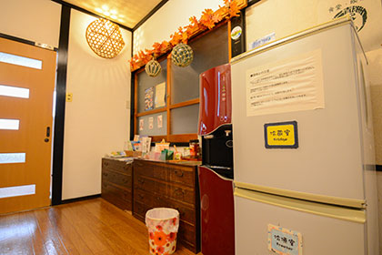 Shared refrigerator and tea corner