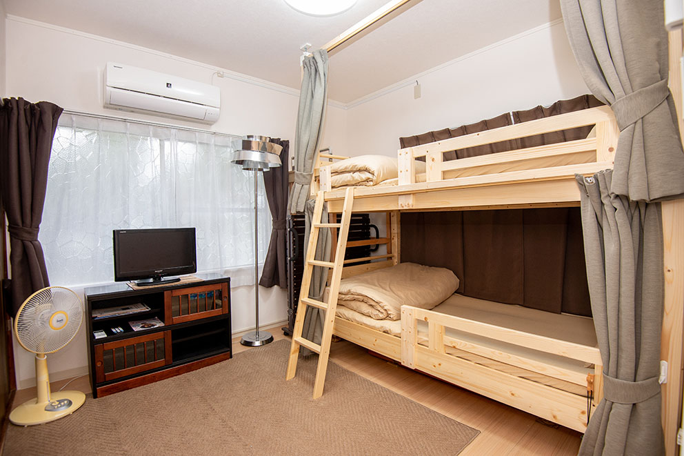 Ano Travel Community Reservation System Shared Mixed Gender Dormitory Bunk Bed Guestroom 1 2 Guests No Meals