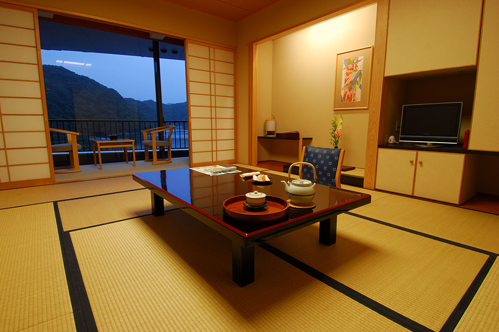 Chomontei 8 tatami mat guestroom
