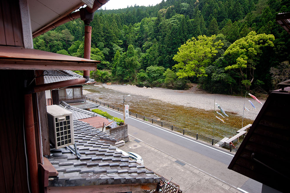 お部屋から見える大塔川