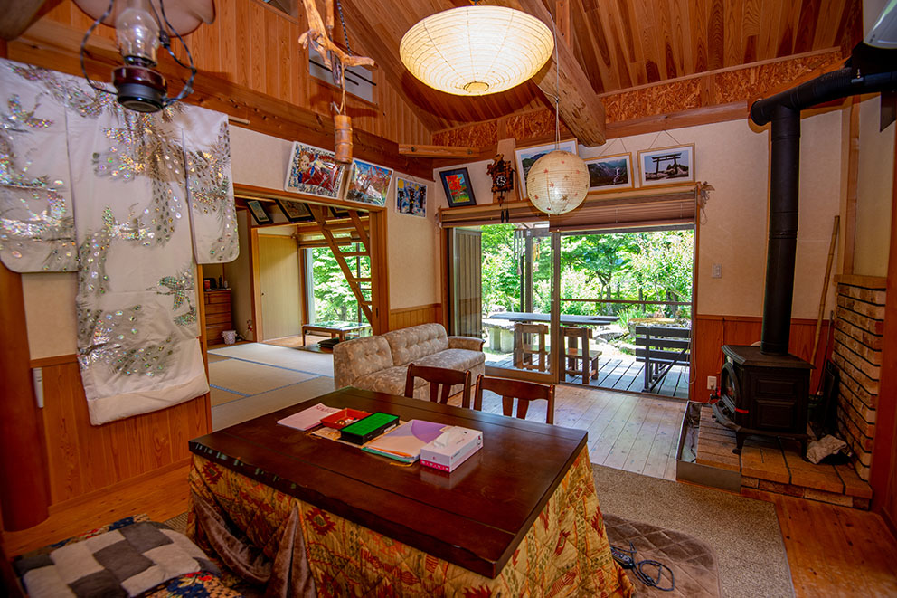 Cottage dining room