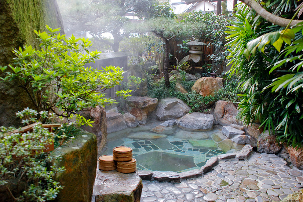 Outdoor onsen bath