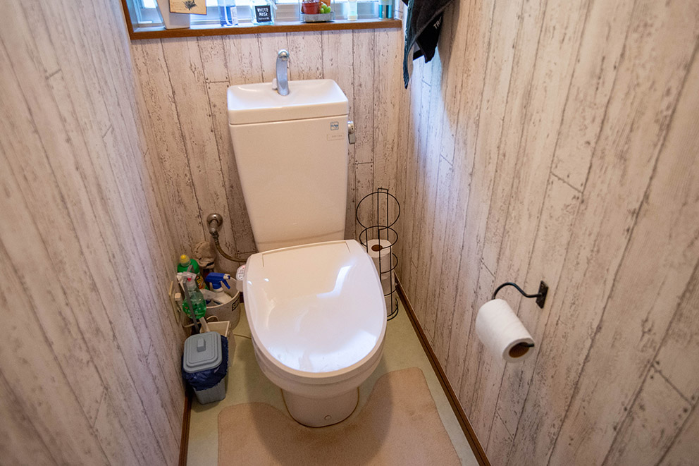 Toilet