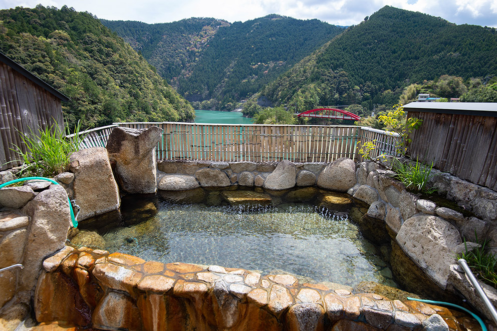 Roof-top onsen bath